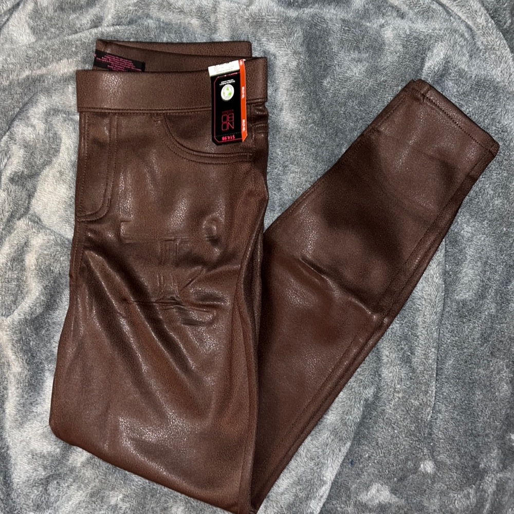 BNWT BEOWN JEGGINGS